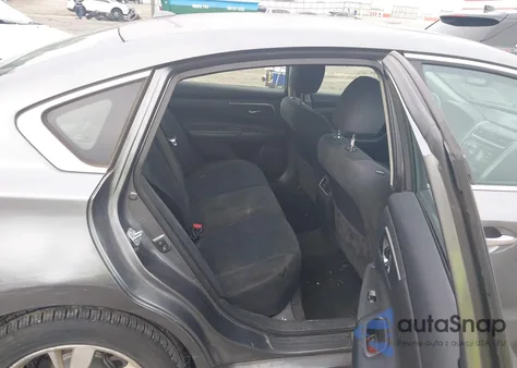 2015 Nissan Altima 2.5 Sv from USA, damaged, VIN 1N4AL3AP6FC467154